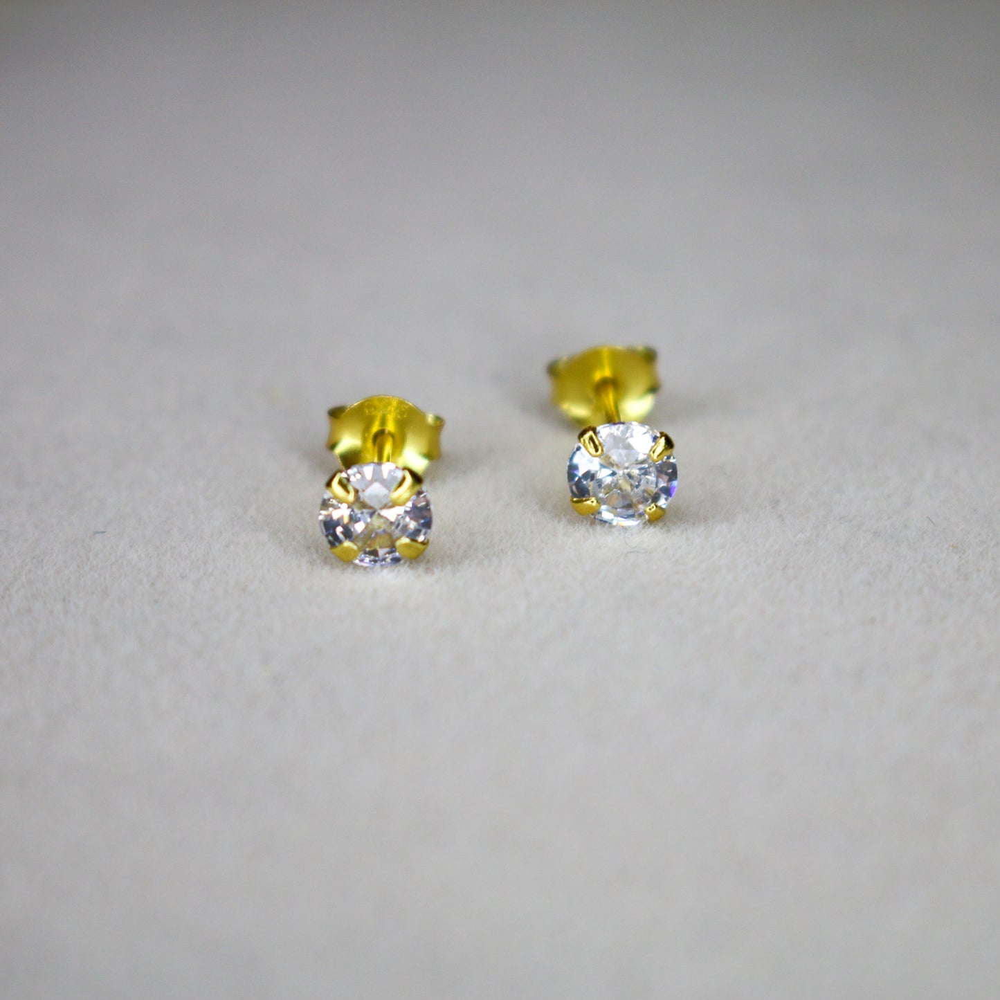 Basic Crystal Ear Studs